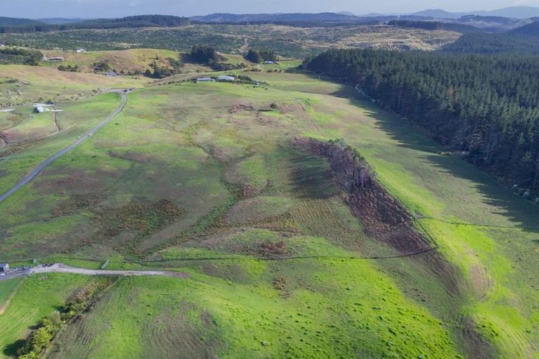 Photo of property in 127a Oruawharo Road, Topuni, Wellsford, 0975