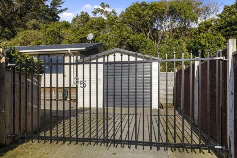 Photo of property in 35 Cleland Crescent, Naenae, Lower Hutt, 5011