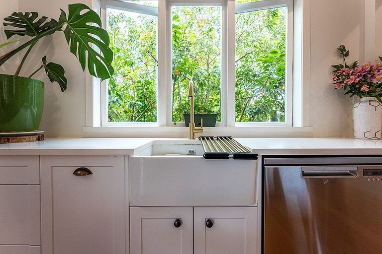Photo of property in 1 Rata Street, Oneroa, Waiheke Island, 1081