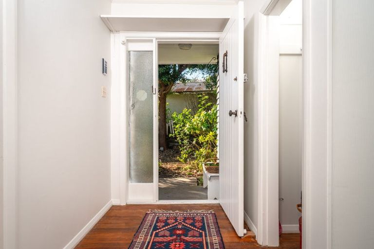 Photo of property in 134 Wellington Road, Paekakariki, 5034