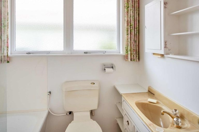 Photo of property in 417 Muritai Road, Eastbourne, Lower Hutt, 5013