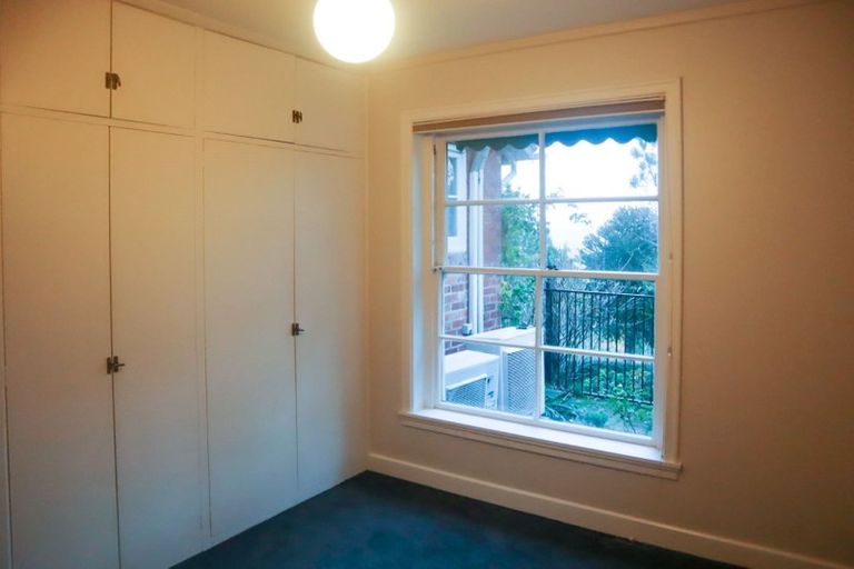 Photo of property in 116 Dyers Pass Road, Cashmere, Christchurch, 8022