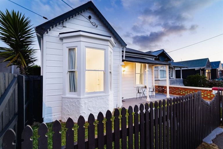 Photo of property in 25 Bathgate Street, South Dunedin, Dunedin, 9012