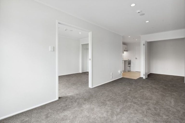 Photo of property in 30/9c Westward Ho, Glen Eden, Auckland, 0602
