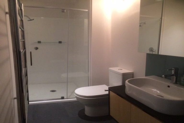 Photo of property in 76 Brougham Street, Mount Victoria, Wellington, 6011