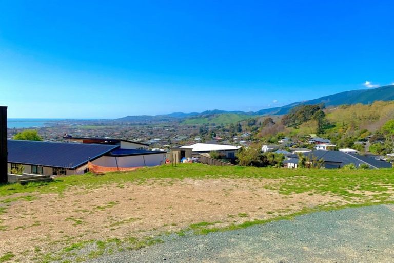 Photo of property in 2/9 Valhalla Drive, Beach Haven, Auckland, 0626