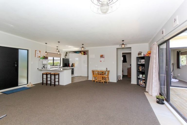 Photo of property in 33 Leslie Street, Waitara, 4320