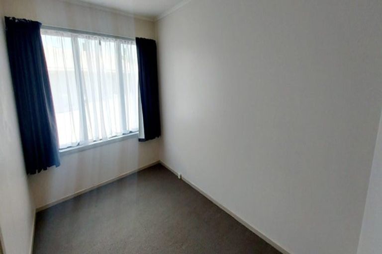 Photo of property in 45 Coniston Avenue, Te Atatu South, Auckland, 0610