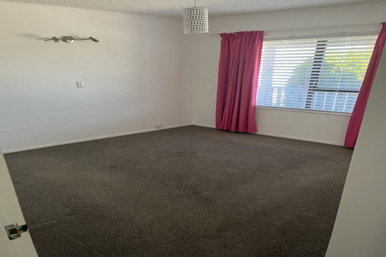 Photo of property in 154 Mark Avenue, Grenada Village, Wellington, 6037