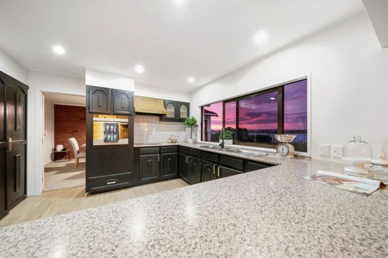 Photo of property in 33 William Bryan Drive, Half Moon Bay, Auckland, 2012