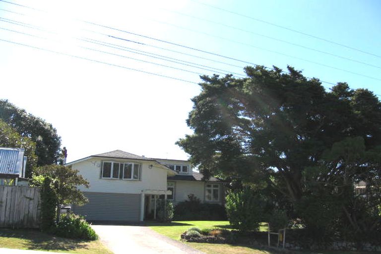 Photo of property in 8 Tiri Road, Milford, Auckland, 0620