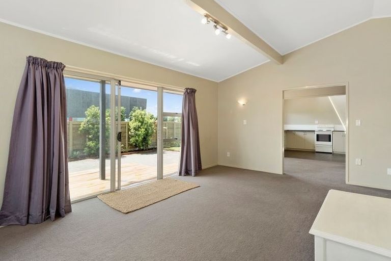 Photo of property in 4 Gloucester Road, Mount Maunganui, 3116