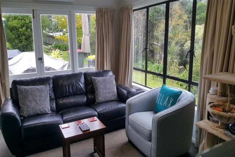 Photo of property in 18 Hillcrest Road, Hatfields Beach, Orewa, 0931