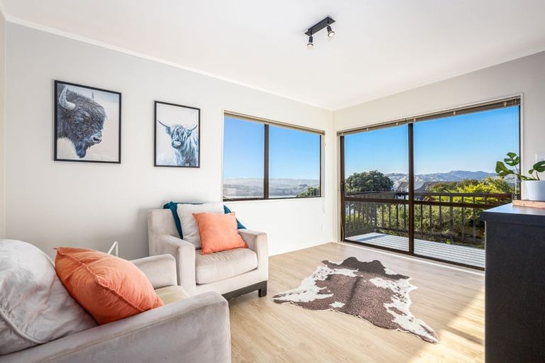 Photo of property in 22 Mercury Way, Whitby, Porirua, 5024