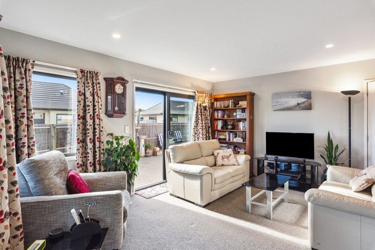 Photo of property in Georgia Estate, 4/3 Georgia Grove, Paraparaumu, 5032