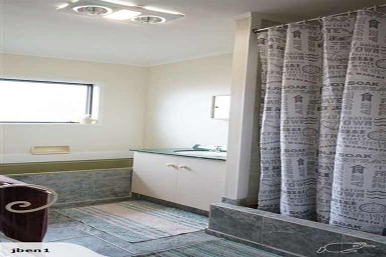 Photo of property in 2/21 Harper Street, Papakura, 2110