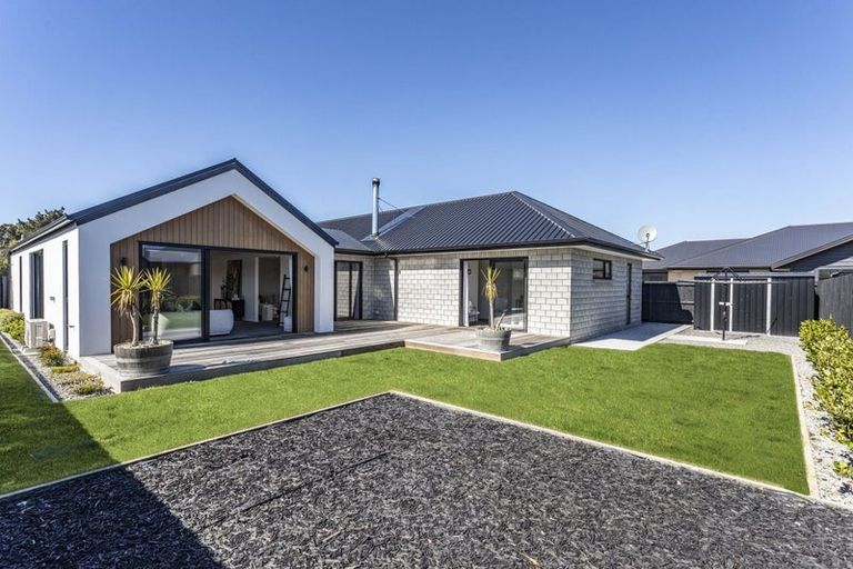 Photo of property in 21 Thirlwall Street, Woodend, 7610