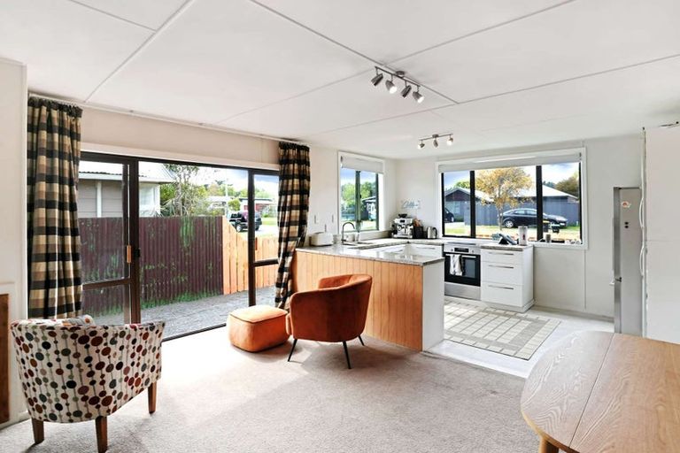 Photo of property in 75 Park Terrace, Waikuku Beach, 7473