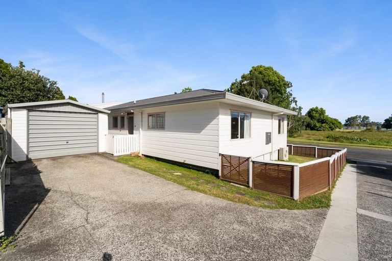 Photo of property in 74 Esmeralda Street, Welcome Bay, Tauranga, 3112