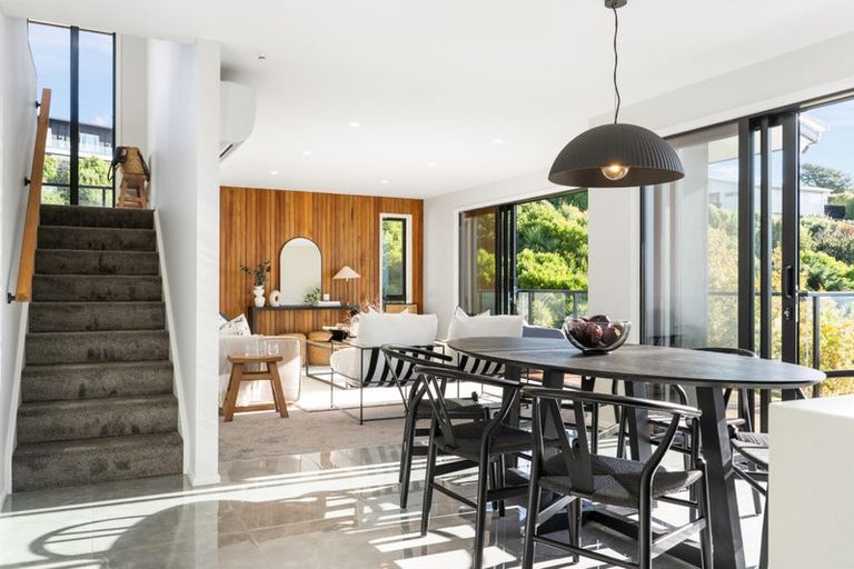 Photo of property in 307a Mount Pleasant Road, Mount Pleasant, Christchurch, 8081