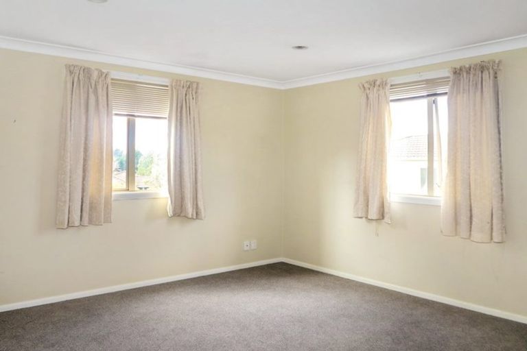 Photo of property in 19 Belle Verde Drive, Sunnynook, Auckland, 0630