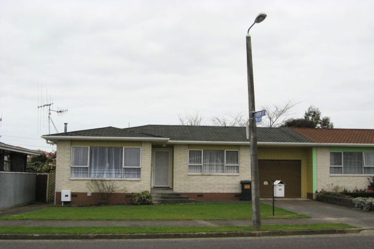 Photo of property in 65 Rugby Street, Levin, 5510
