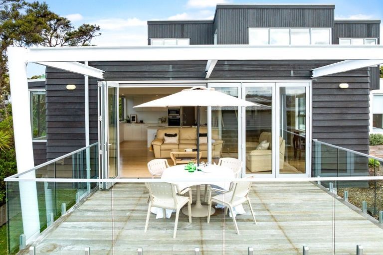 Photo of property in 6 Wendy Hood Way, Snells Beach, 0920