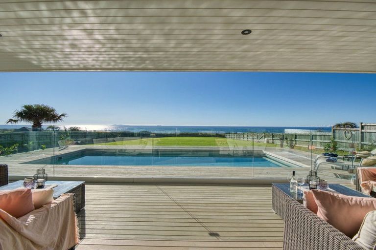 Photo of property in 207 Papamoa Beach Road, Papamoa Beach, Papamoa, 3118