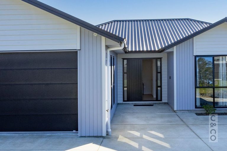 Photo of property in 7 Pukemarino Road, Waimauku, 0812