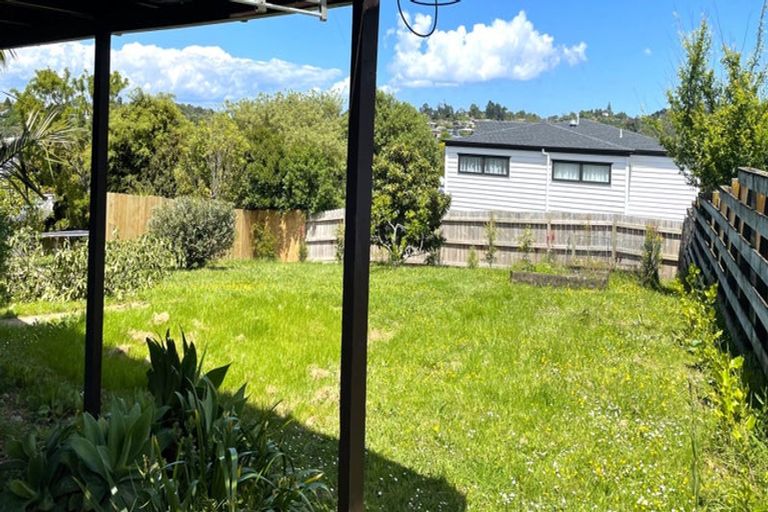 Photo of property in 104 Lantana Road, Green Bay, Auckland, 0604