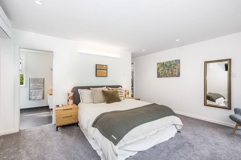 Photo of property in 185 Breaker Bay Road, Breaker Bay, Wellington, 6022