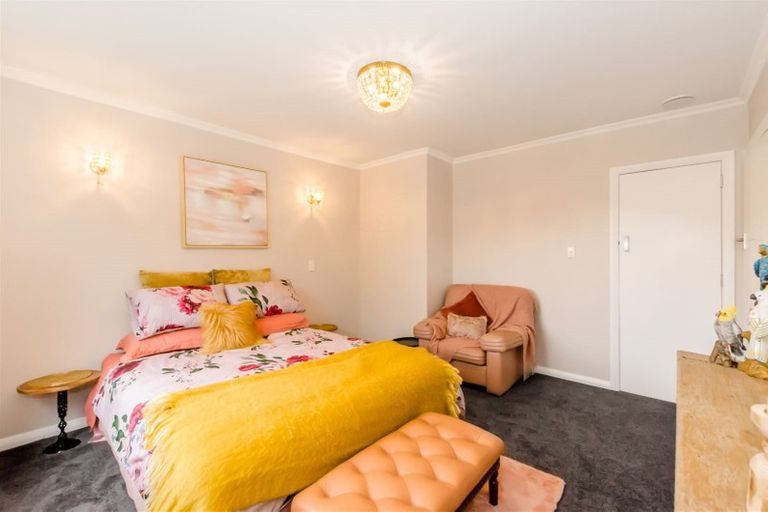 Photo of property in 48 Hookway Grove, Paraparaumu, 5032