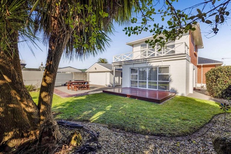 Photo of property in 16 Reid Avenue, Hawera, 4610