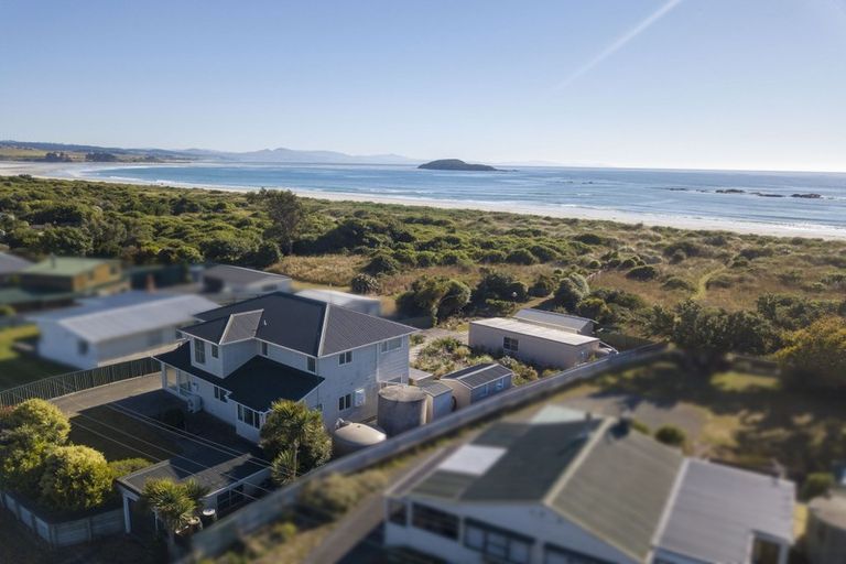 Photo of property in 17 Palmer Place, Taieri Beach, Taieri Mouth, 9091