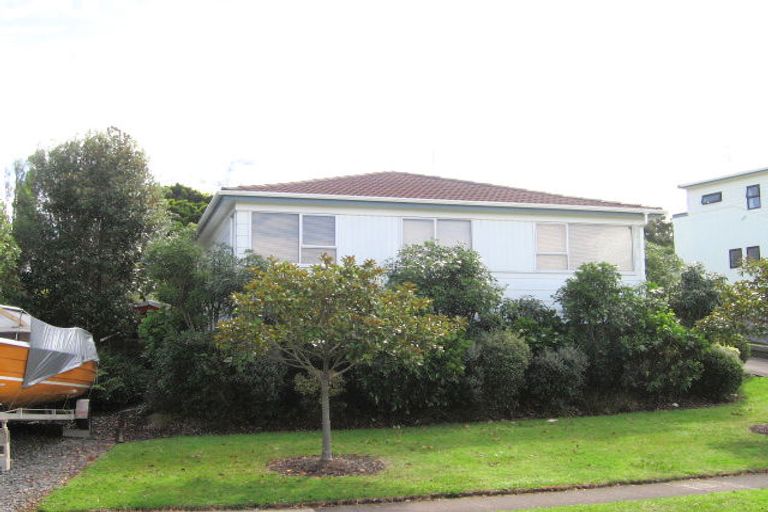 Photo of property in 1/25 Imogene Way, Half Moon Bay, Auckland, 2012