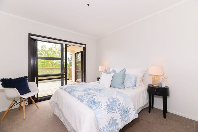 Photo of property in 7 Valdese Rise, Browns Bay, Auckland, 0630
