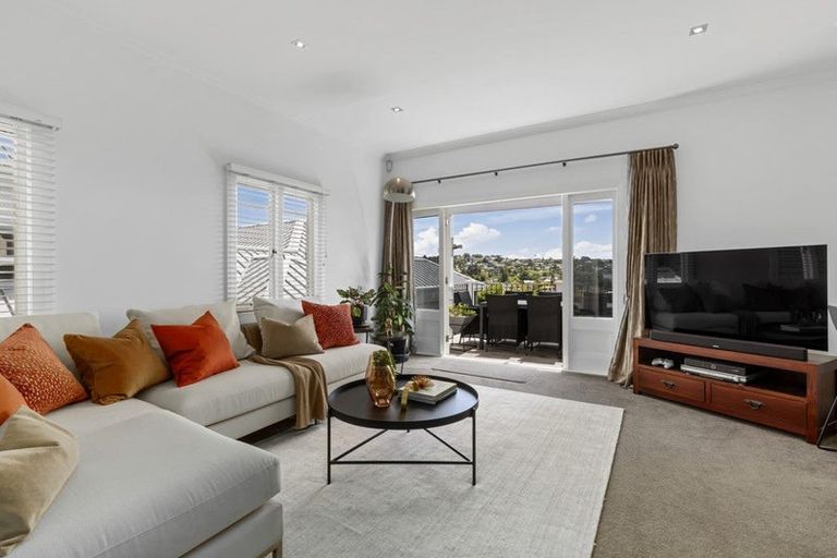 Photo of property in 1/41 East Coast Road, Milford, Auckland, 0620