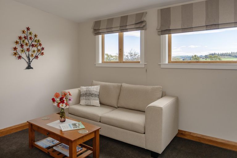 Photo of property in 33 Wellington Street, Enfield, Oamaru, 9491