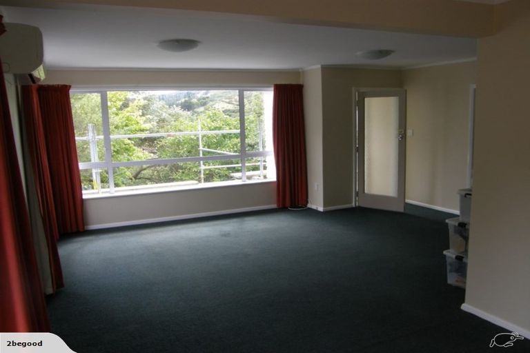 Photo of property in 37 Ranui Terrace, Tawa, Wellington, 5028