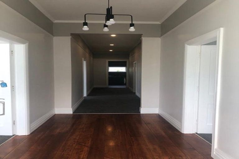 Photo of property in 31 Apuka Street, Brooklyn, Wellington, 6021