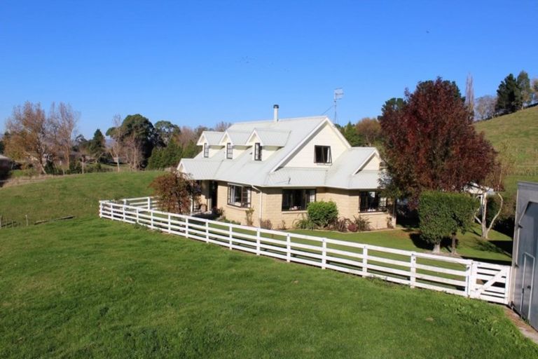 Photo of property in 10 Rule Road, Dannevirke, 4930