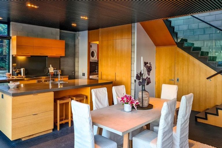 Photo of property in 30b Thackeray Street, Hamilton Lake, Hamilton, 3204