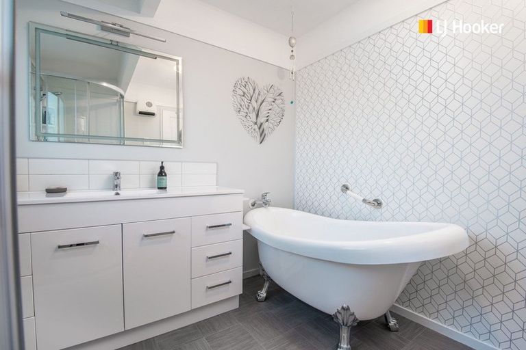 Photo of property in 2 Oak Place, Mosgiel, 9024