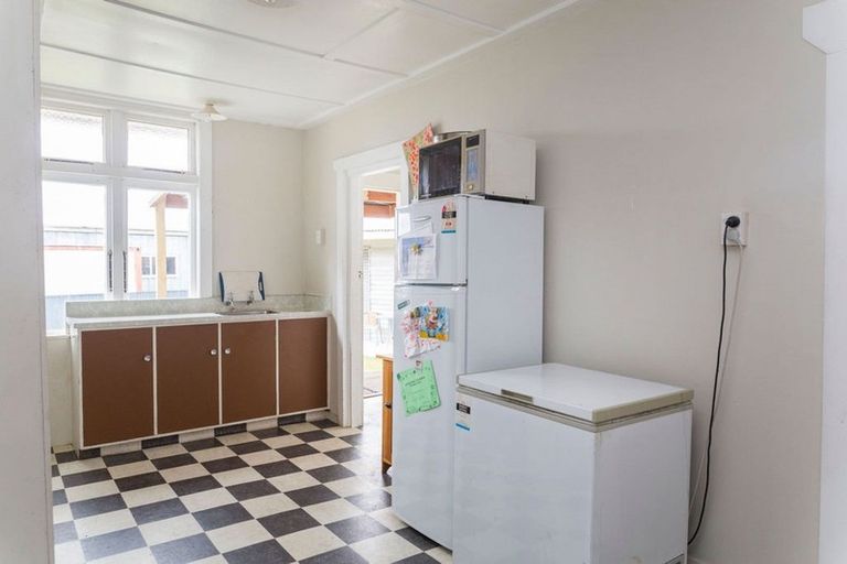 Photo of property in 7 Seddon Street, Dannevirke, 4930