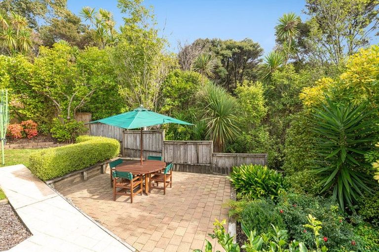 Photo of property in 29 Westminster Gardens, Unsworth Heights, Auckland, 0632