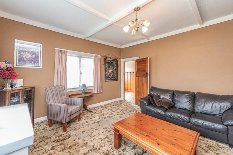 Photo of property in 34 Carlton Avenue, Gonville, Whanganui, 4500