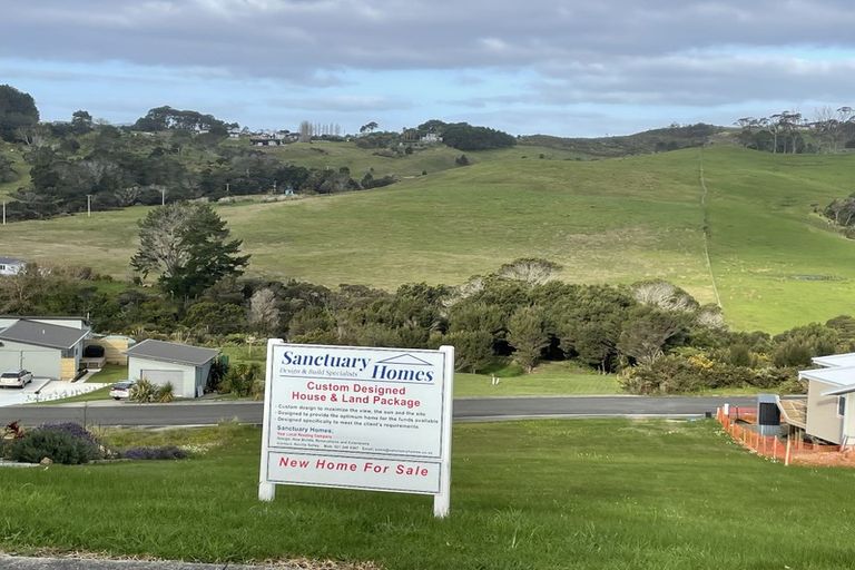 Photo of property in 21 Christine Drive, Coopers Beach, 0420