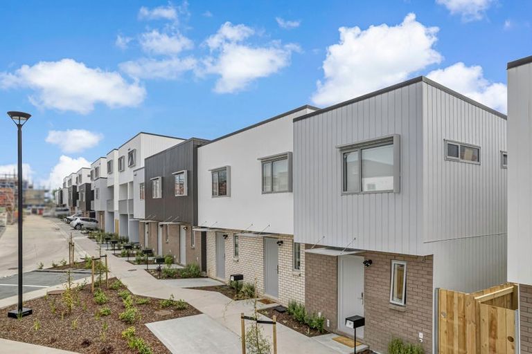 Photo of property in 25 Ngae Place, Mangere East, Auckland, 2024