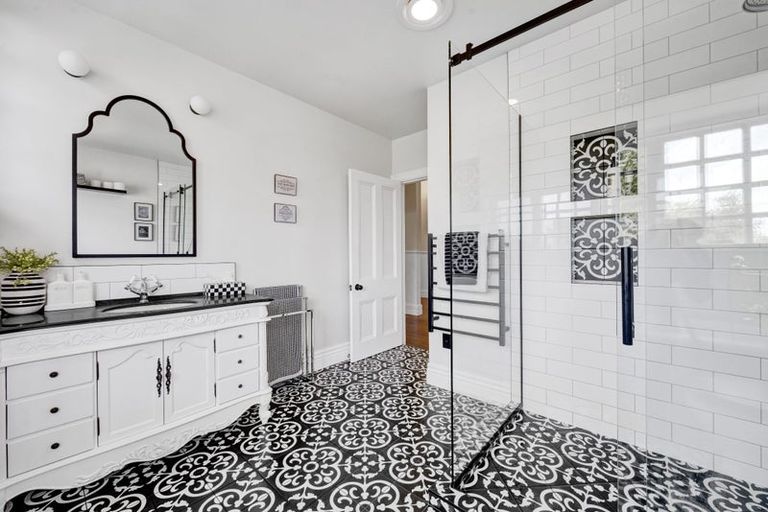 Photo of property in 104 Pitt Road, Hillsborough, New Plymouth, 4372