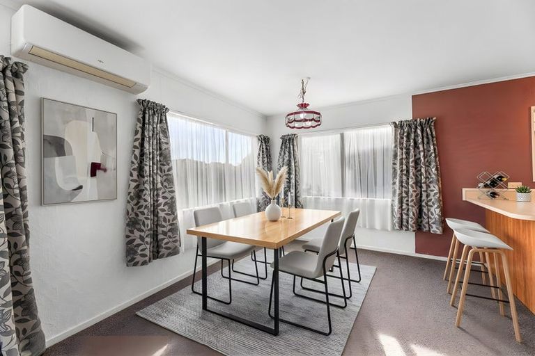 Photo of property in 1 Stella Drive, Clarks Beach, 2122